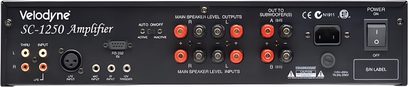 Velodyne SC1250E hi-fi-forstærker set bagfra med højttalerterminaler, RCA- og XLR-indgange samt netafbryder