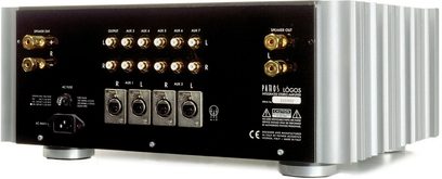 Pathos Logos MkII Gümüş hi-fi stereo amplifikatör, önden görünüm, arka tarafta bağlantılar, ön panelde düğmeler ve ışıklı göstergeler