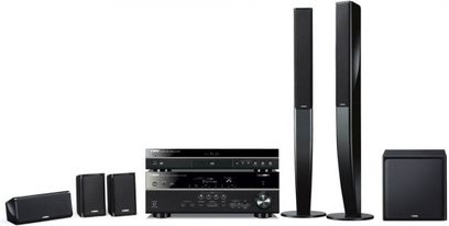 Yamaha BD-Pack 598 mājas kinozāles sistēma, kas sastāv no diviem kolonnu skaļruņiem, diviem kompaktiem skaļruņiem, zemfrekvenču skaļruņa un pastiprinātāja