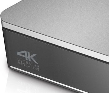 Panasonic DMP-BDT370EF 4K Blu-ray-afspiller, tæt ovenfra-billede, grå metallisk overside med sort "4K Ultra HD Upscaling" logo