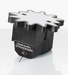 ClearAudio Stradivari v2 must vinüülplaadimängija, ülevaade kaldperspektiivist, hõbedane tärnikujuline plaadivahetusmehhanism