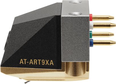 Sort og gylden Audio Technica AT-ART9XA pladespiller-pickup, set forfra og fra siden, med 4 nåle