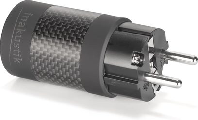 Strømadapter UHQ Shuko-stik DRUCK, skrå visning, sort tekstureret cylindrisk krop, to skinnende metalben
