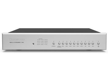 Lettore audio di rete BDA-3.14 vista frontale, chassis rettangolare argentato, 14 pulsanti rotondi allineati orizzontalmente