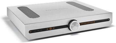 Amplificatore hi-fi stereo Roksan Attessa INT Bluos argento, vista frontale, forma rettangolare, facciata grigio chiaro, pulsanti e display