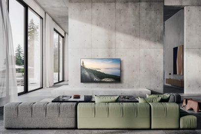 Kõrglahutusega Panasonic TV-77Z90B must, õhuke metallraam ja klaasekraan, eestvaade seinale kinnitatuna
