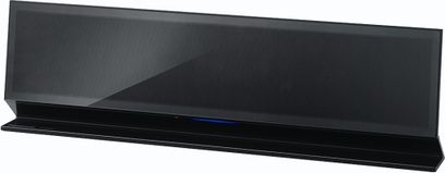 Blank, glansfuld Panasonic SC-AP01 soundbar, set lidt skråt forfra, med en aflang rektangulær form