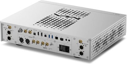 Lecteur audio réseau Matrix Audio MS‑1 PRE en aluminium argenté, vue arrière trois‑quarts en plongée, châssis métallique perforé sur dessus et côtés, panneau arrière doté de sorties XLR et RCA dorées, ports USB, RJ45 et prise secteur IEC