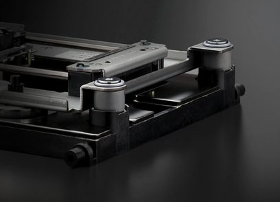 Hifi-CD-spelare Accuphase DP-570, närbild, metallstruktur, synliga mekaniska komponenter