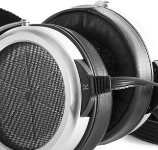 Åben hi-fi hovedtelefon STAX SR-009, cirkulære elektrostatiske transducere, hovedbøjle og skaller i sort metal, læder ørepuder