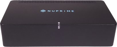 Nuprime WR100 sort netværksaudioafspiller, set forfra, rektangulær form der er længere i bredden, mat overflade