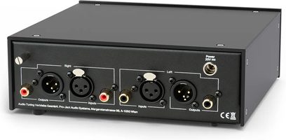 Pro-Ject Phono Box RS2 fonoeelvõimendi must, tagantvaade RCA-, XLR-liitmike ja toitepistikuga