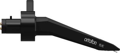 Картридж Ortofon Concorde 5E з чорного матового пластику та металу, бічний вигляд справа, звужений корпус з білим логотипом, позолочені контактні штирі та верхній маніпуляційний палець