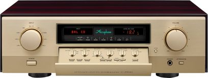 Stereo forforstærker C-2900, set forfra, rektangulært kabinet, gylden finish, 2 store cirkulære knapper, centralt display