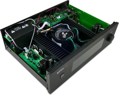 IOTAVX SA40 svart integrerad hi-fi-stereo förstärkare i metall, med avtaget lock som visar central toroidtransformator, gröna kretskort, kondensatorer och kylflänsar, vridreglage till höger och displayfönster på fronten, sned vy framifrån uppifrån