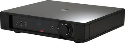 Rega Mercury siyah stereo entegre amplifikatör, üç çeyrek görünüm, büyük ses seviyesi düğmesi ve USB ekranı