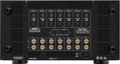 Zesilovač Rotel RMB-1587 MKII černý, zadní pohled, 7 vstupů a výstupů, vyvážené a nevyvážené konektory