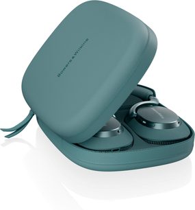Bowers & Wilkins Px7 S3 Kopfhörer in Frostblau aus Kunststoff, ohrumschließend, in passendem Hartschalenetui mit Reißverschluss, Dreiviertelansicht