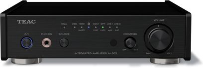 Sort frontpanel på TEAC AI-303 stereo hi-fi-forstærker, sølvfarvede knapper, blåt LED-display, set forfra
