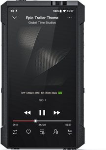 FiiO M17 svart audiofil musikkspiller i metalllegering, frontvisning, heldekkende berøringsskjerm, kabinett med vinklede kanter og rillet volumhjul på øvre kant