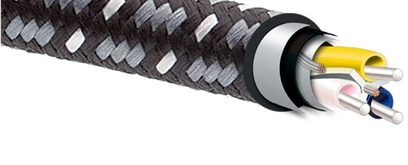 Analogt XLR-audiokabel fra Audioquest Niagara XLR, sort og grå flettet kappe, forsølvede XLR-stik, gule, blå og røde