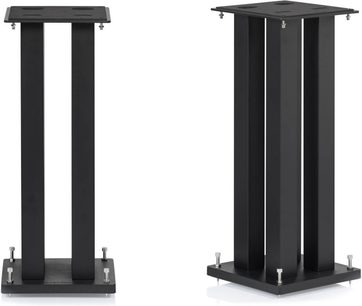 Kaks Norstone Design Stylum Square musta satäänviimistlusega kõlarit, ristkülikukujulise metallist konstruktsiooniga, esitletud kõrvuti valgel taustal