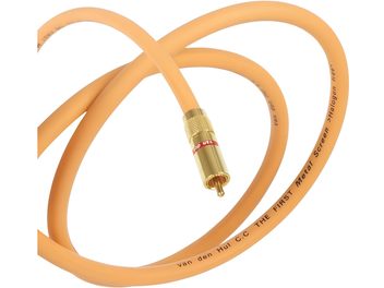 Аудио RCA кабел Van den Hul The First orange, с дебела обвивка, със златист RCA конектор и червен пръстен в близък план
