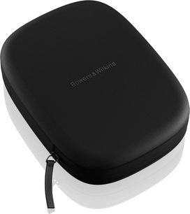 Sort hardcase med tekstilbelægning fra Bowers & Wilkins, afrundet rektangulær form, lynlås med trækker, 3/4-topview