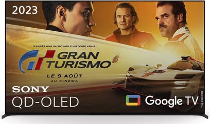 Téléviseur Sony XR65A95L, écran plat, vue de face, affiche de film "Gran Turismo", trois visages, voiture de course, logo Google TV
