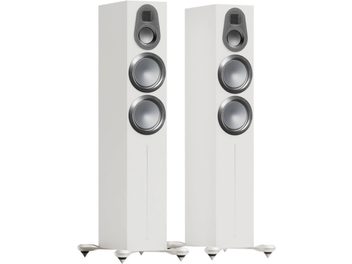 Monitor Audio Gold 300 6G floor-standing speakers in satin white, front view, 2 circular drivers, 1 tweeter, spiked bases