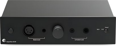 Pro-Ject Head Box S3 B czarny, przedwzmacniacz słuchawkowy hi-fi widok z przodu z dużym centralnym pokrętłem i gniazdami audio