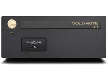 CD-5 atskaņotājs Gold Note, melna priekšējā daļa, zelta logotips augšējā labajā stūrī, zelta apaļa poga kreisajā pusē, centrālais ekrāns
