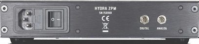 Audiobyte Hydra ZPM sort strømforsyning, set forfra, analoge og digitale stik, kontakt, indikatorlys