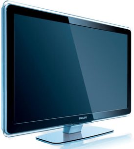 Philips 47PFL7603H fladskærms-TV, rektangulær sort skærm, sølvfarvet fod, set lidt fra siden forfra