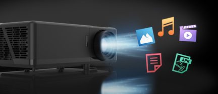 Condividete i vostri contenuti direttamente dal vostro proiettore senza bisogno di un dispositivo esterno come un laptop o un PC, grazie al lettore multimediale integrato. Copiate semplicemente i vostri documenti, immagini e video su una chiavetta USB/scheda SD/scheda microSD (in base all'ingresso del proiettore) e visualizzateli sul grande schermo.
