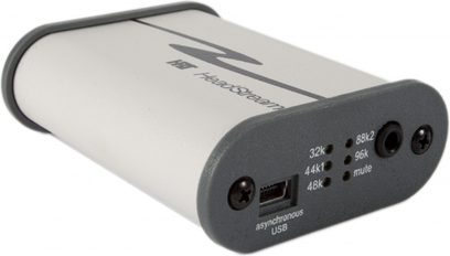 HRT HeadStreamer DAC-lydkonverter, lysegrå rektangulær boks, 3,5 mm jackstik og USB-stik, set ovenfra og fra siden