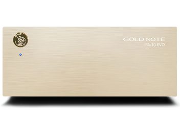 Gold Note PA-10 EVO hifi-eindversterker in geborstelde goudafwerking, vooraanzicht met rond logo en blauwe LED