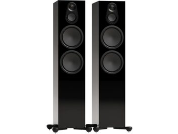 Paar zwarte Monitor Audio Silver 500 8G-vloerluidsprekers, met vier zichtbare luidsprekers aan de voorkant