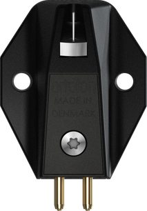 Ortofon MC X50 kasetne hi-fi vinila atskaņotājam, skats no priekšas, melns korpuss ar adatu un zeltītiem savienotājiem