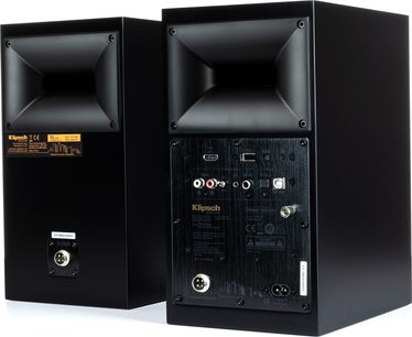 Klipsch The Fives Lautsprecher, schwarz, Frontansicht, zwei schwarze Lautsprecher mit sichtbaren Lautsprechern und Anschlüssen auf der Rückseite