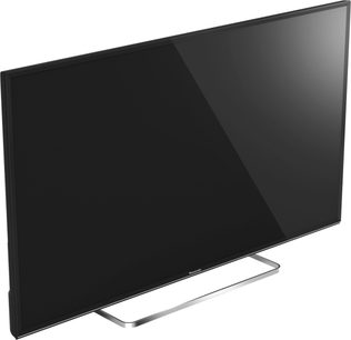 Panasonic TX-32ES500E fladskærms-tv i sort, set forfra, slukket, på hvid baggrund