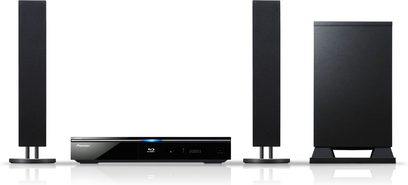 Pioneer BCS-FS500 hjemmebiografsystem bestående af en Blu-ray-afspiller, to gulvhøjtalere og en soundbar