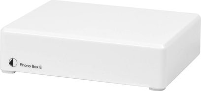 Pro-Ject Phono Box E valkoinen vinyylipäävahvistin, yläviistokuva, kiiltävä valkoinen suorakulmainen kotelo