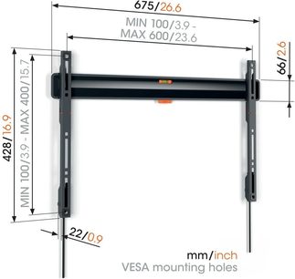 Vægmonteret TV-beslag i sort, set forfra, minimums- og maksimumdimensioner i mm, VESA-monteringshuller, 675 mm bred og 428 mm høj