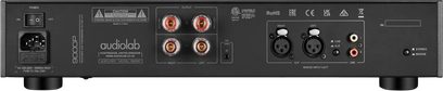 Audiolab 9000P čierny hi-fi výkonový zosilňovač, pohľad zozadu s reproduktorovými svorkmi a XLR a RCA vstupmi