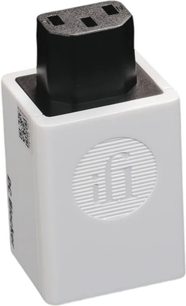 Conditioner til strøm fra iFi Audio DC Blocker+ i hvid plast, rektangulært kabinet set i trekvarts perspektiv med sort IEC-stik øverst og cirkulært logo i relief på forsiden