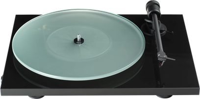 Hi-fi pladespiller Pro-Ject T1 EVO BT med matglaspladetallerken, sort tonearm og rektangulær sort højglansbase