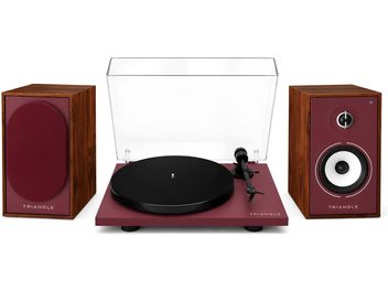 Giradischi Triangle bordeaux con coperchio trasparente e due diffusori abbinati con finitura in legno, vista frontale