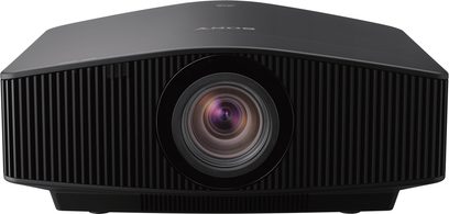 Sony VPL-VW890ES sort videoprojektor, frontvisning, centreret linse, sideventilationsgitre