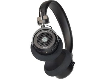Bezdrátová hi-fi sluchátka Grado GW100x s černým polstrovaným náhlavním obloukem, černými pěnovými náušníky a kruhovým perforovaným grilem